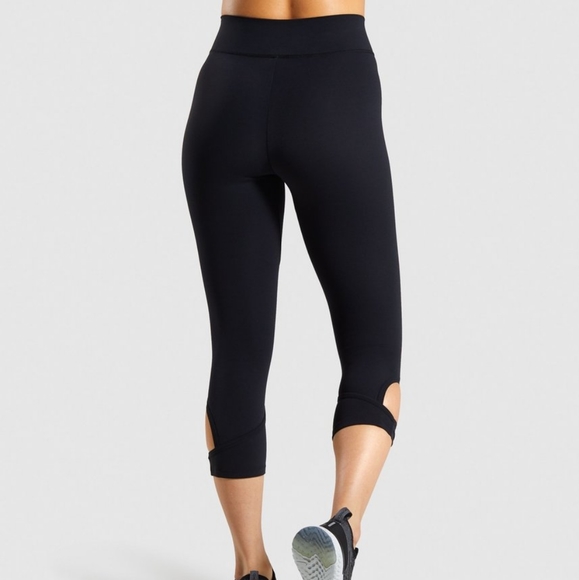 Gymshark Studio Cropped Leggings NWT - Picture 3 of 8